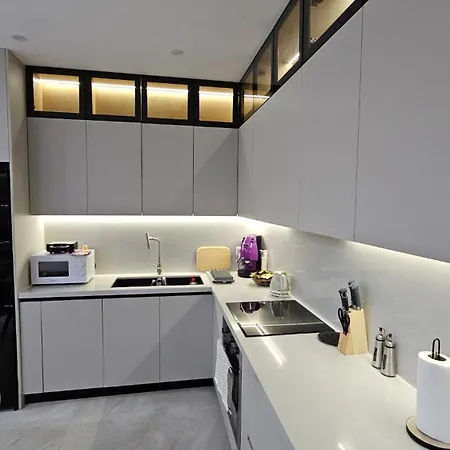 فيلة Aventus Luxury